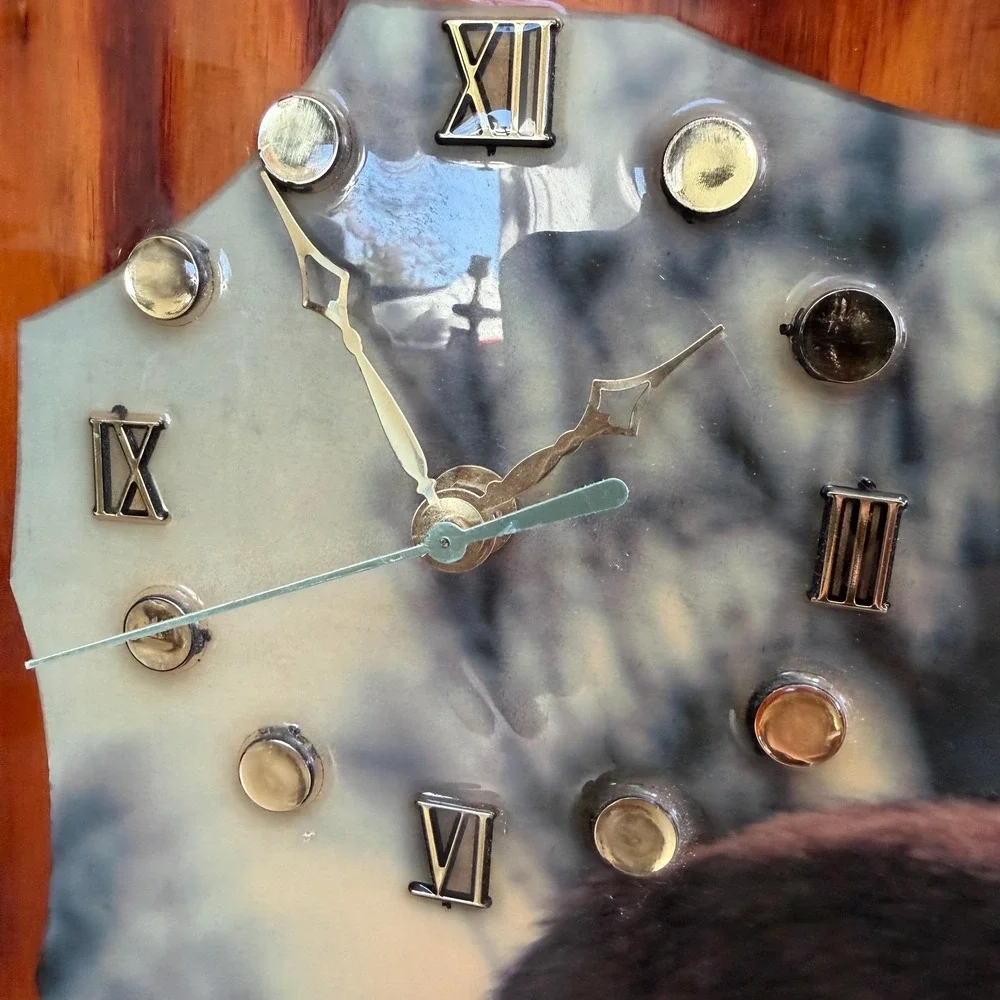 Vintage‎ Coyote Wall Clock Large Rustic Wood 1980s Wildlife Cabin Decor